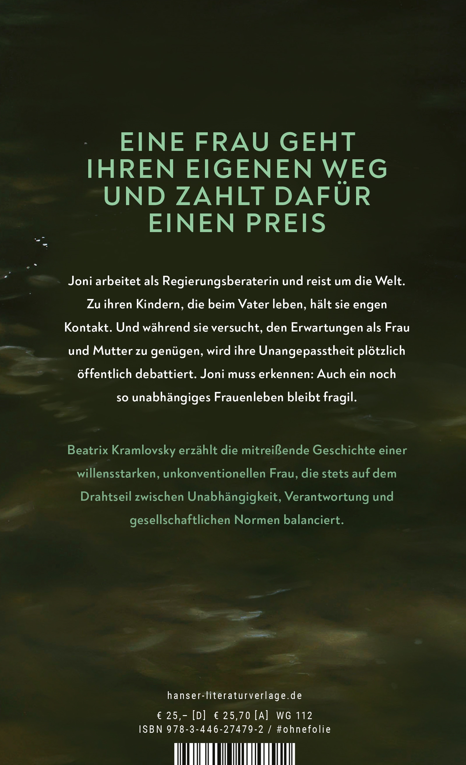 Frau in den Wellen